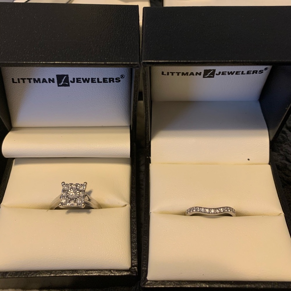 Engagement ring set with band